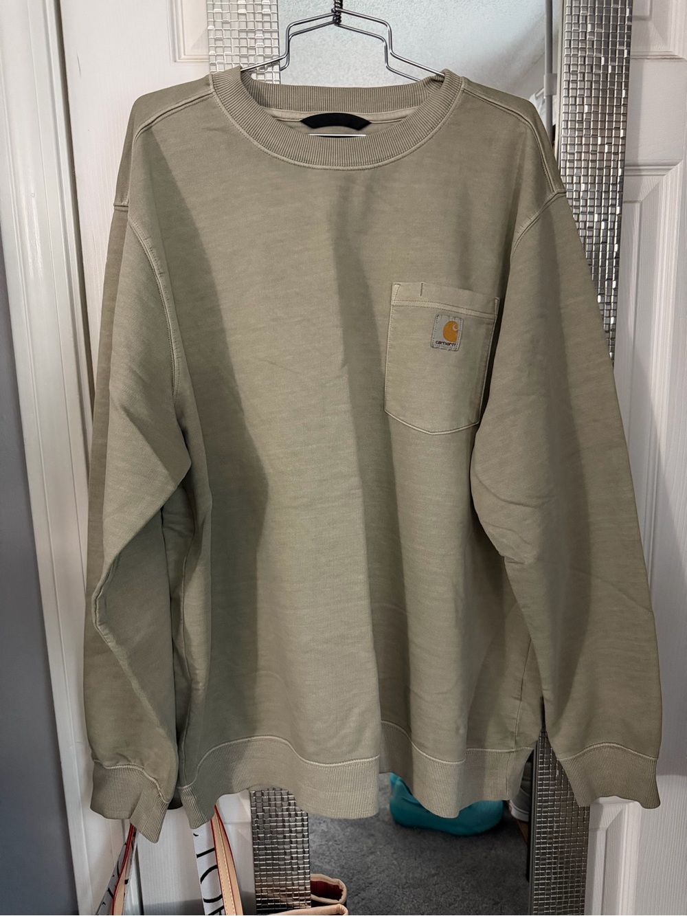 Men’s Carhartt sweater